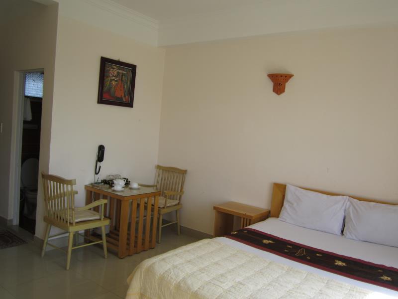 Nhiet Doi Hotel Туїхоа Екстер'єр фото