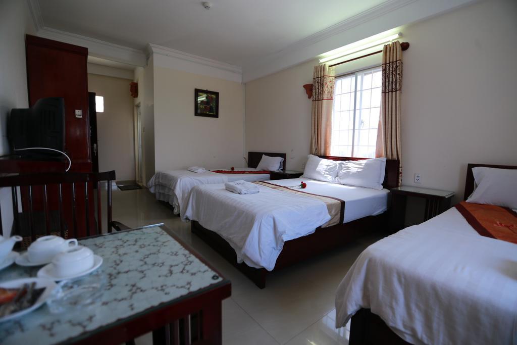 Nhiet Doi Hotel Туїхоа Екстер'єр фото